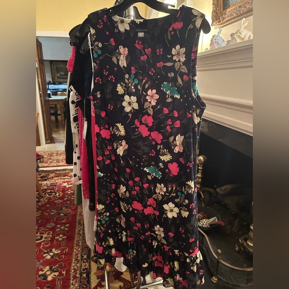 Dress - Picture 1 of 3